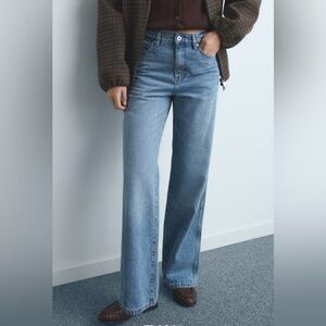 Mango High Waist Straight Jeans - size 6 - NWT - sold out